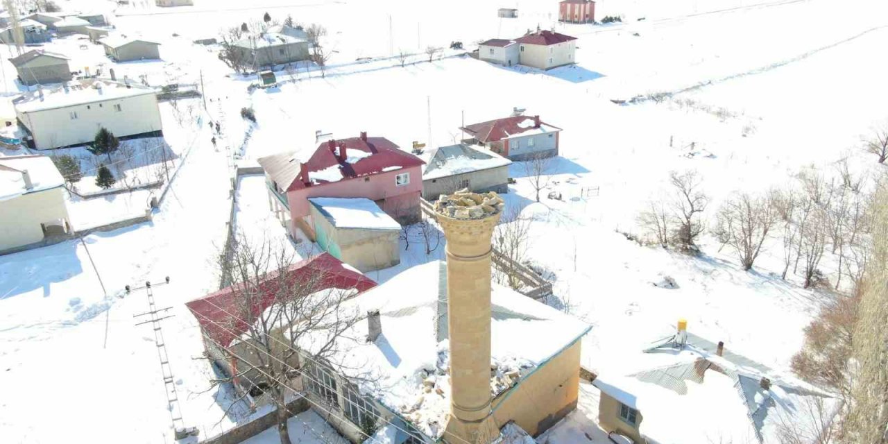 Sarız’da 8 yıkım, 331 hasarlı yapı var