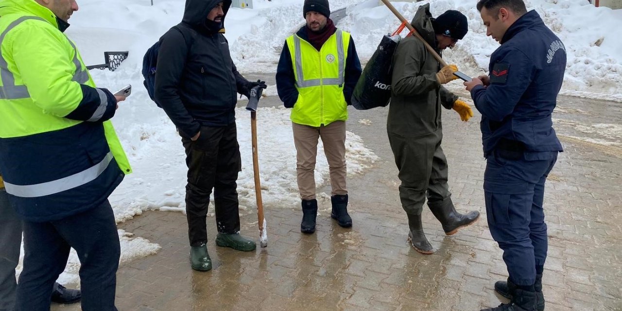 Üç gündür yaylada mahsur kalan 6 kişi kurtarıldı