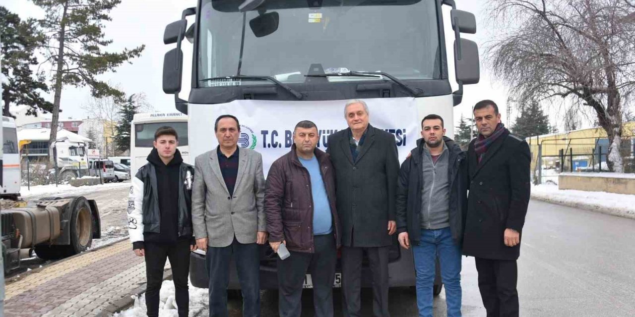 Bozüyük Belediyesi 8’inci yardım aracı yola çıktı