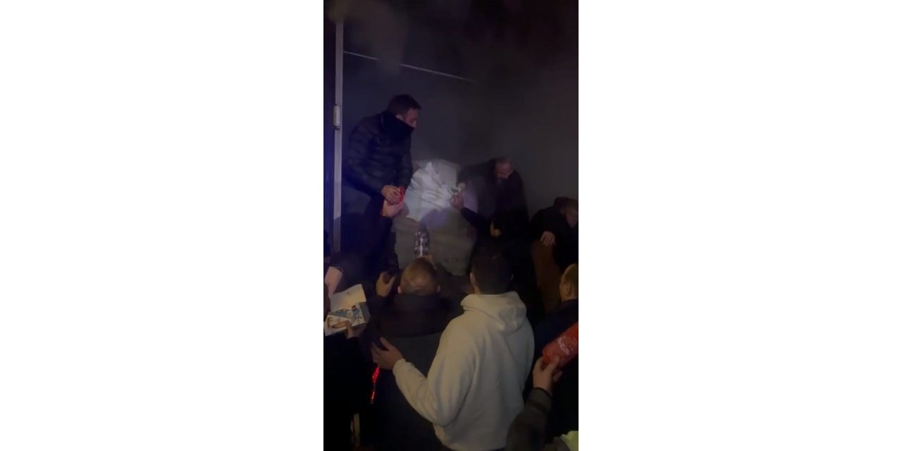 Bolu’dan Kahramanmaraş’a giden yardım tırı alev aldı