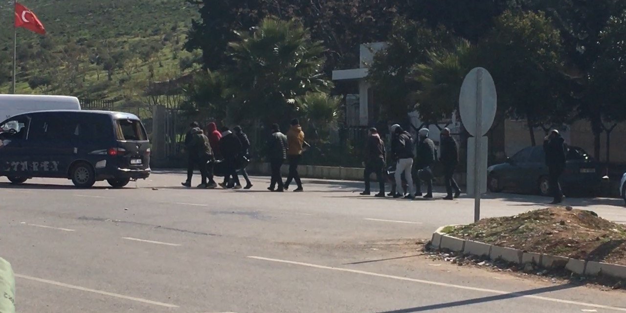 Cilvegözü Sınır Kapısı’ndan cenaze transferi ve yardım geçişleri