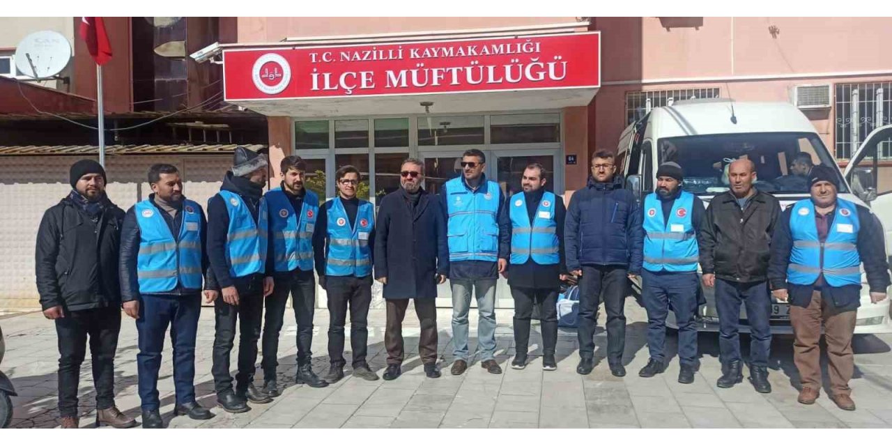 Nazilli İlçe Müftülüğü’den 12 din görevlisi Kahramanmaraş’a gitti