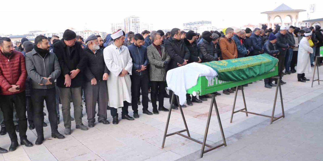 Resul Gün son yolculuğuna uğurlandı