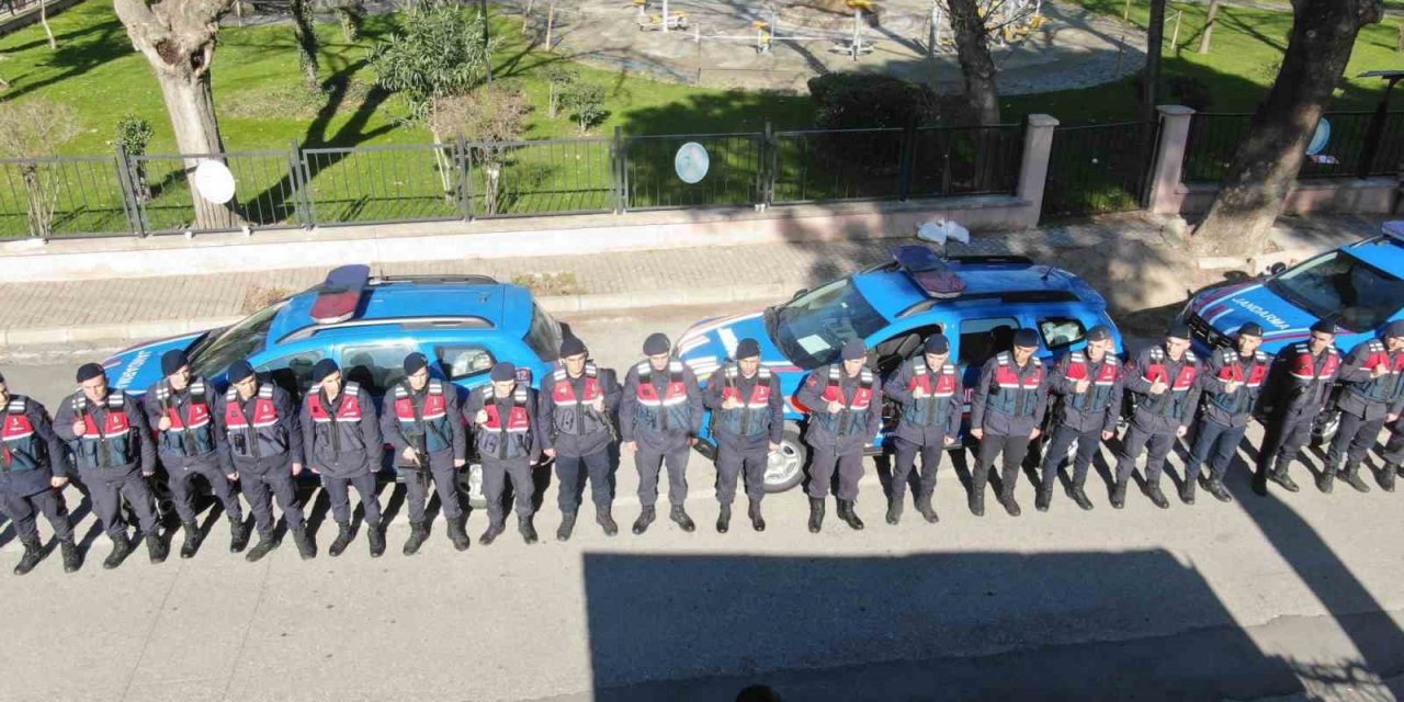 Manisa’dan deprem bölgesine jandarma takviyesi