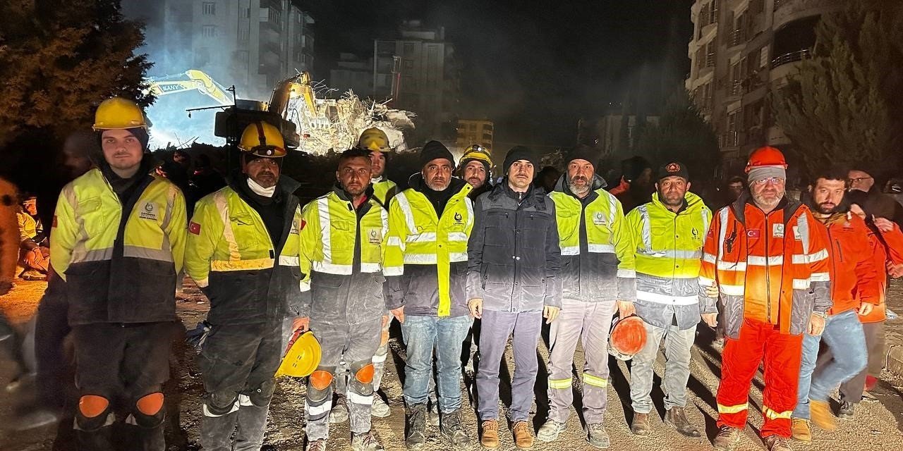 Başkan Çiftçi’den can kurtaran kahraman ekiplere: "Sizinle gurur duyuyoruz"