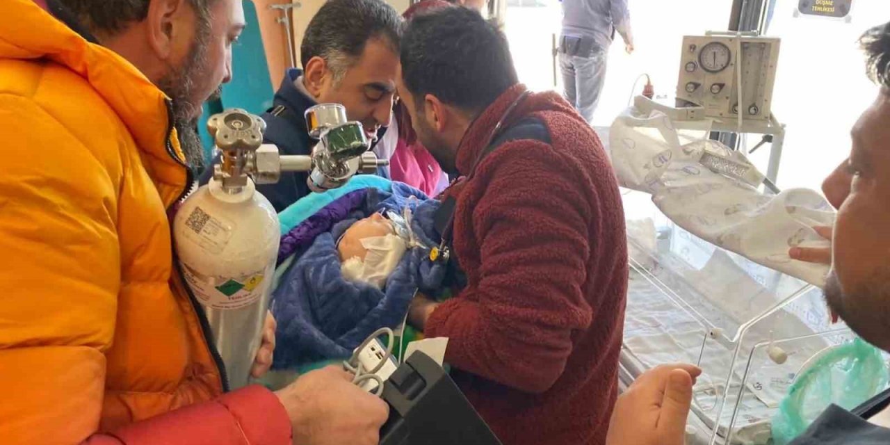 MSB: “Enkazdan çıkarılan 40 günlük yavrumuzu helikopterle Adana Şehir Hastanesine naklettik”