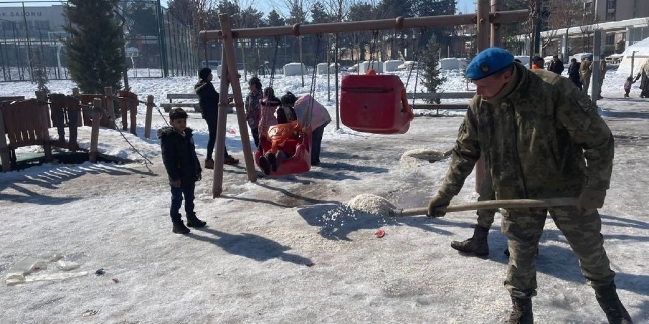 41’inci Komando Tugay Komutanlığı yardım faaliyetlerine devam ediyor