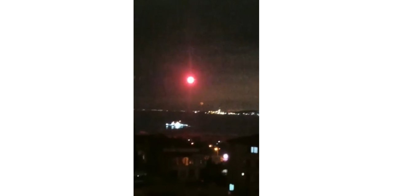 Marmara Denizi semalarındaki gizemli cisim paraşütlü işaret fişeği çıktı