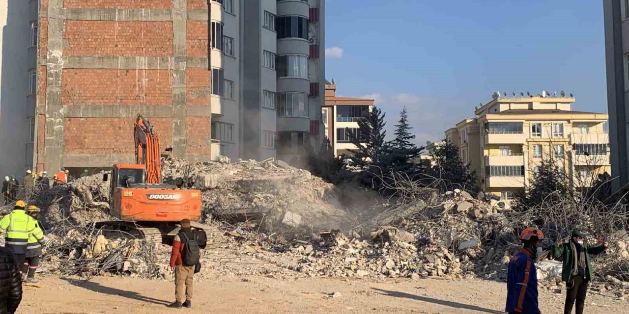 Ayşe Mehmet Polat Sitesi’nin müteahhidi tutuklandı