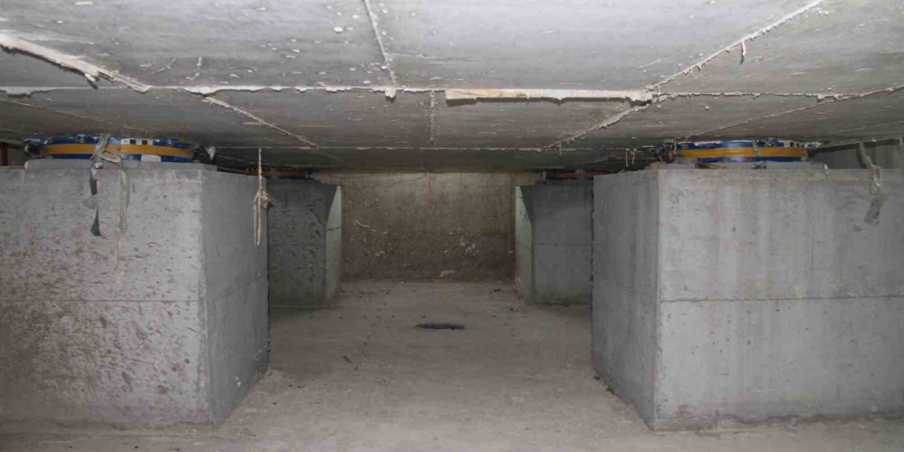 Malatya Battalgazi Devlet Hastanesi sismik izolatörler, depremi yarı yarıya hissettirdi