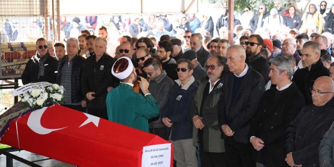 Depreme Antakya’da yakalanan genç kız bugün Marmaris’te defnedildi