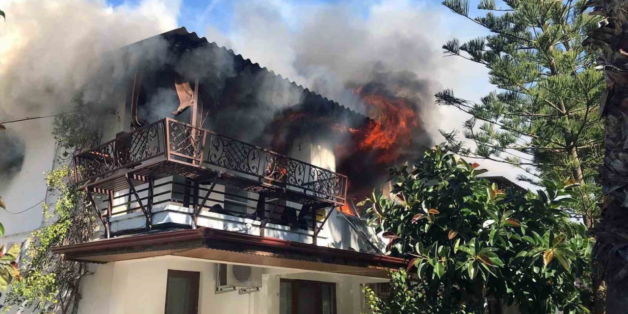 Akyaka’da ev yangını