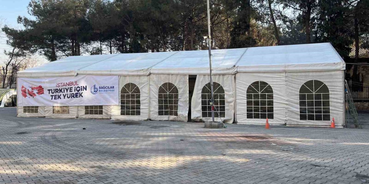 Bağcılar Belediyesi’nden deprem bölgesinde günde 12 bin kişiye 3 öğün sıcak yemek