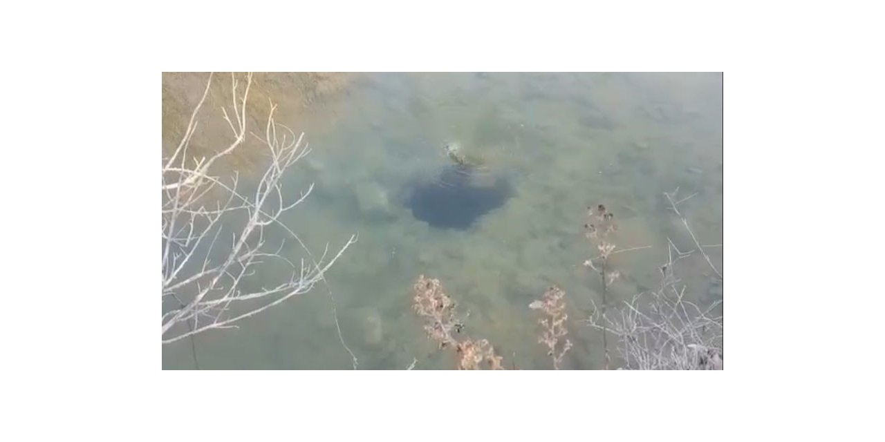 Lice’de depremler sonrası obruklar meydana geldi