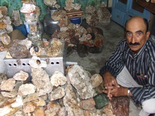 Cihanbeylili Erbek 20 yıldır taş topluyor