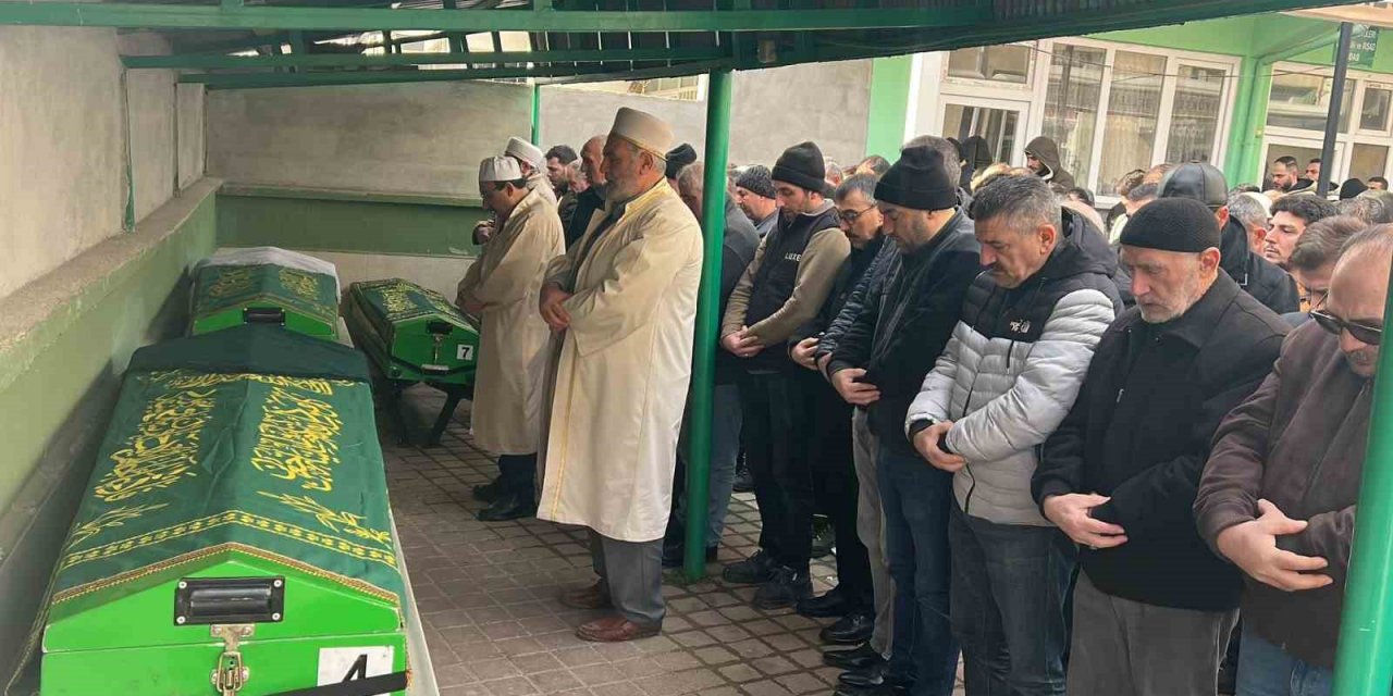 Depremzedeleri kurtardı, kazada hayatını kaybetti