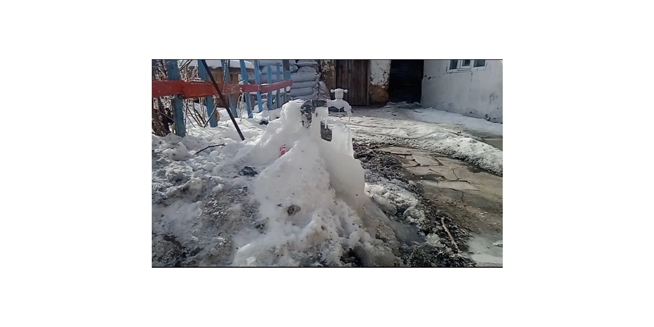 Özalp ilçesinde termometreler eksi 31 dereciyi buldu