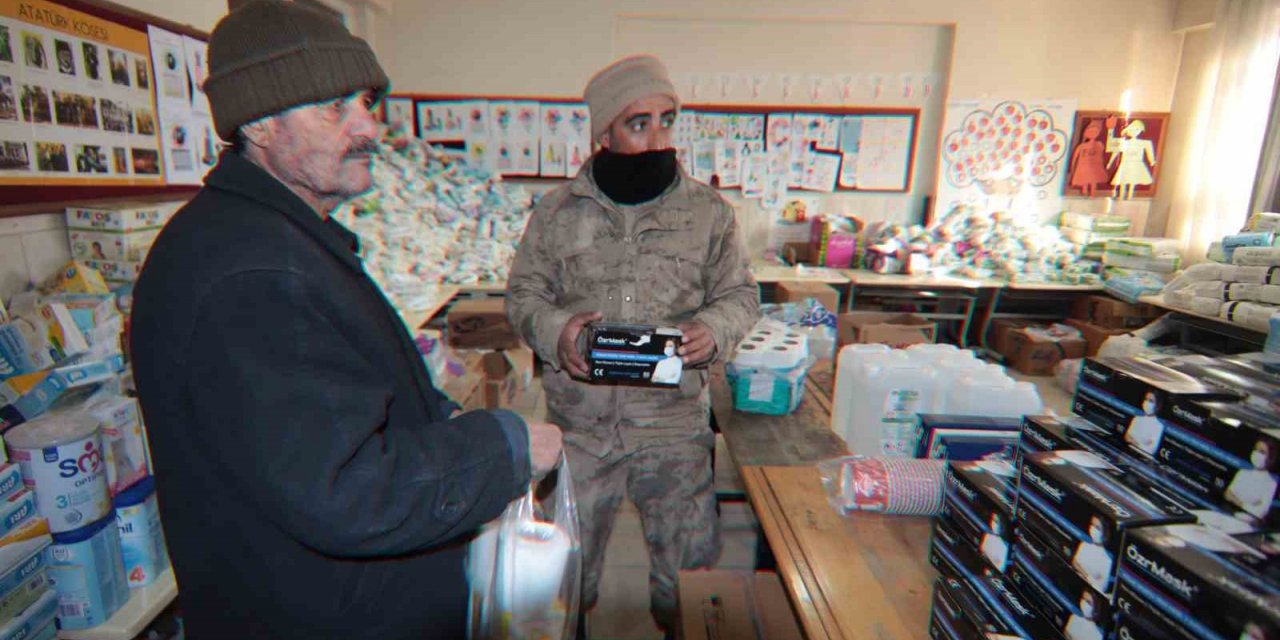 Okul ’market’ oldu, güvenlik korucuları ’çalışan’