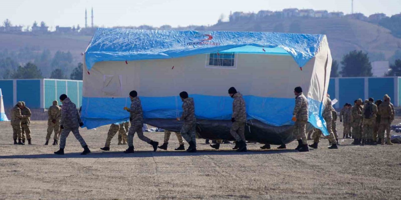 Çadır kentte içme suyu ve altyapı çalışmaları başladı