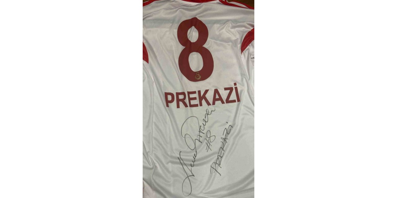 Prekazi’nin forması, depremzedeler için 210 bin TL’ye satıldı