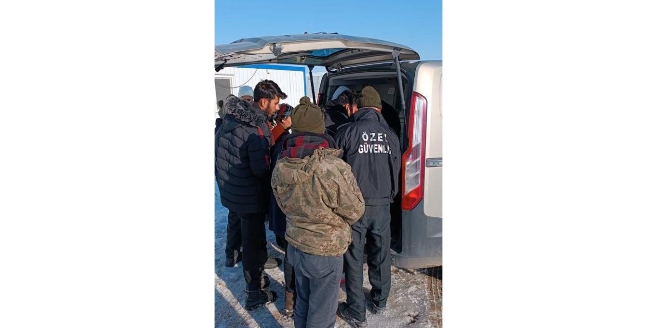 NEVÜ’lü gönüllü akademik ve idari personel deprem bölgesinde