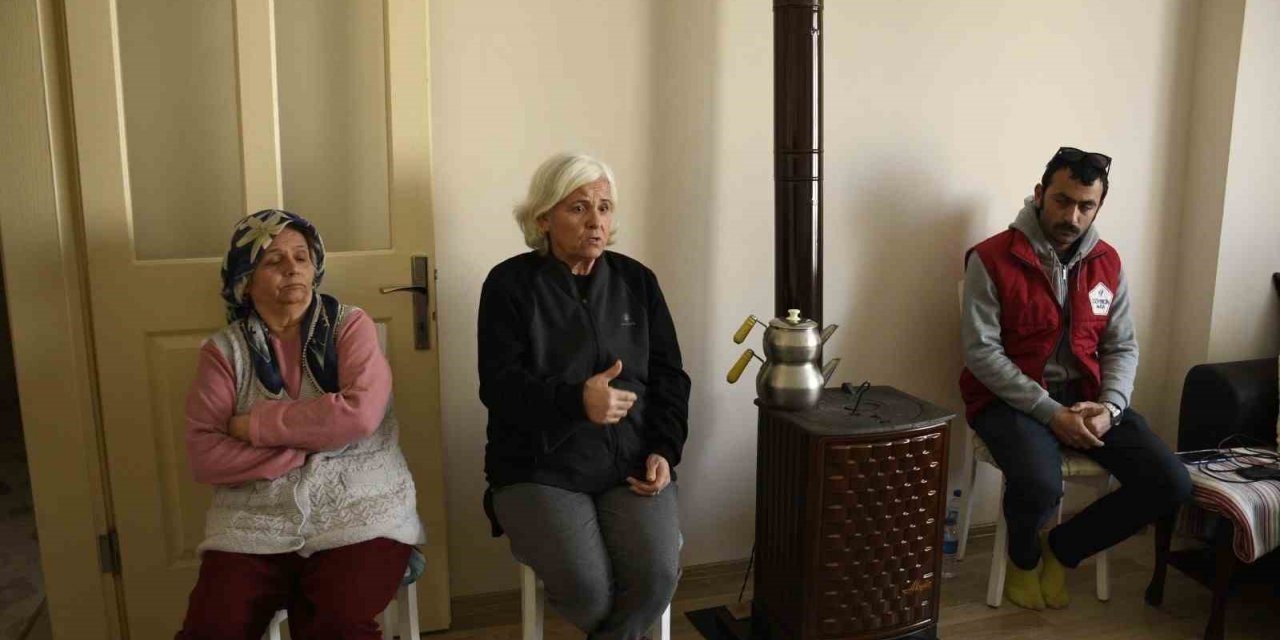 Kuşadası Belediyesi’nden depremzedelere psikolojik destek