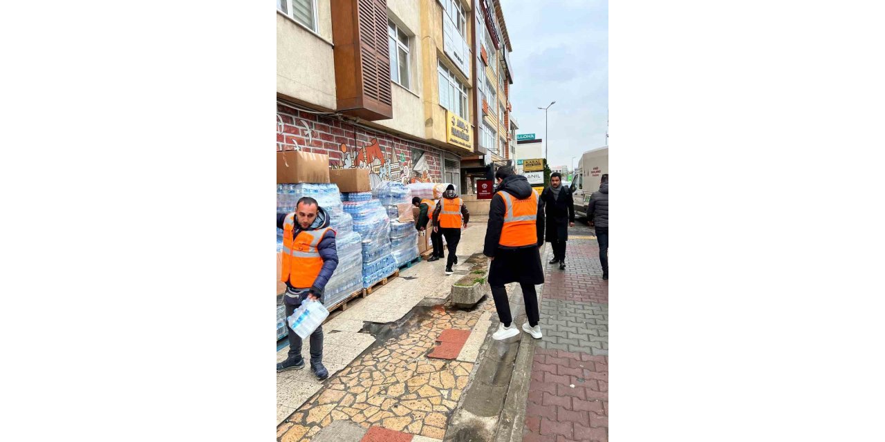 Trabzonlu gençler depremzedeler için seferber oldu