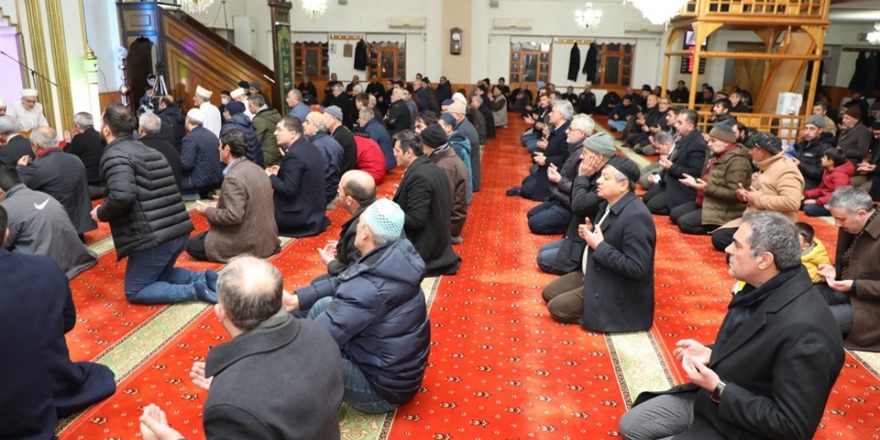 Erzincan’da kurtuluş ve deprem şehitleri için Mevlid-i Şerif okundu