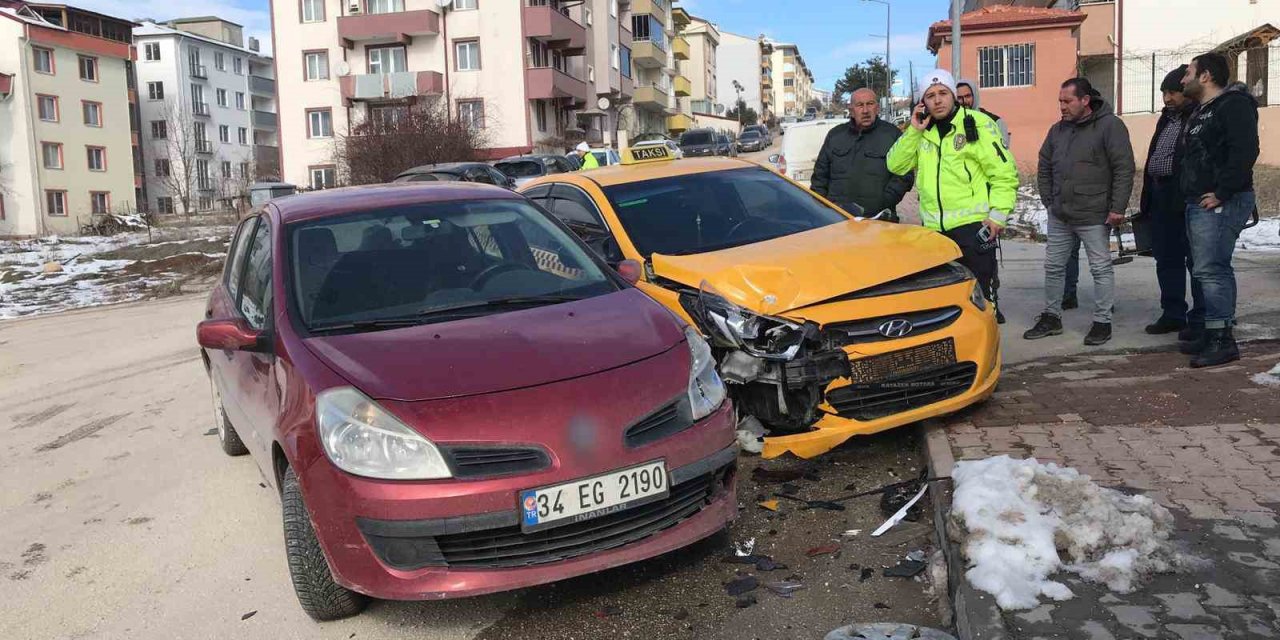 Bilecik’te yaşanan trafik kazası ucuz atlatıldı