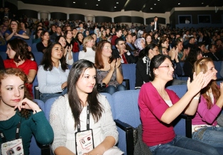 Öğrenciler Mustafa Ceceli ile coştu