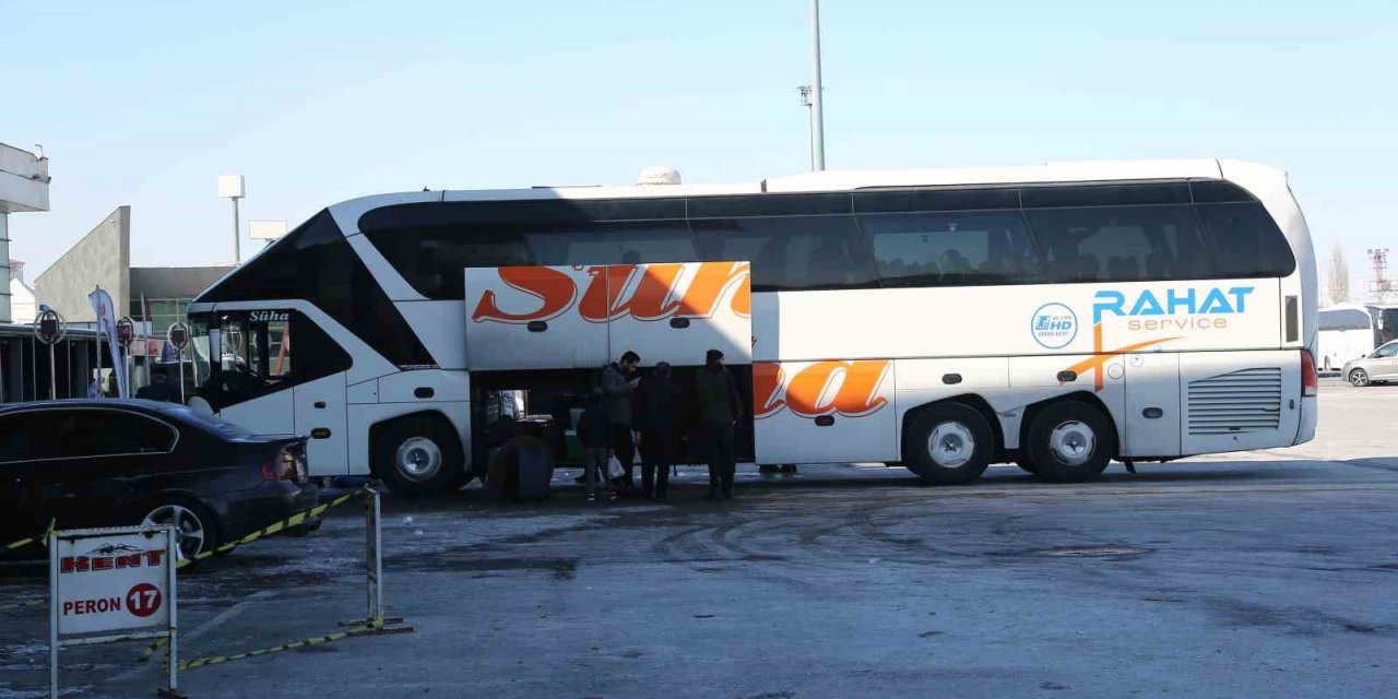 Büyükşehir, depremzedelere ücretsiz şehirlerarası ulaşım imkanı sağlıyor