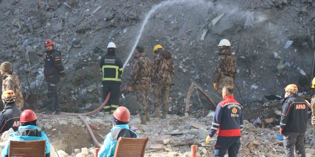 Diyarbakır’da 7 enkaz alanından 5’incisi tamamlandı
