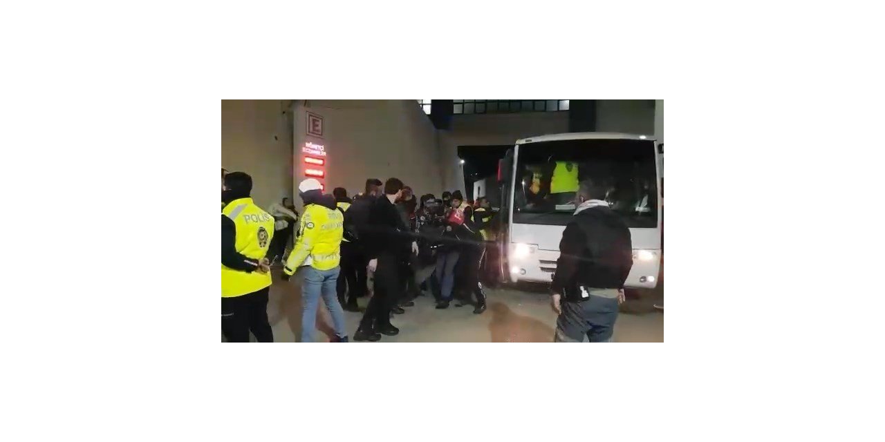 İskenderun’da hırsızlık ve yağma suçu şüphelilerine saldırı