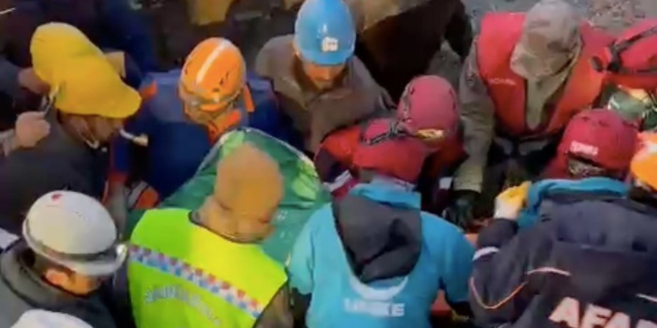 9 yaşındaki Yücel, 205 saat sonra enkazdan sağ çıkartıldı