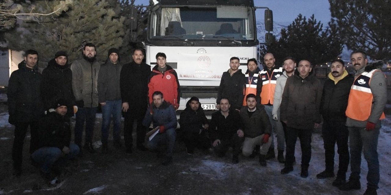 Erzincanlı Şavaklı gençlerden depremzedelere 517 bin TL destek