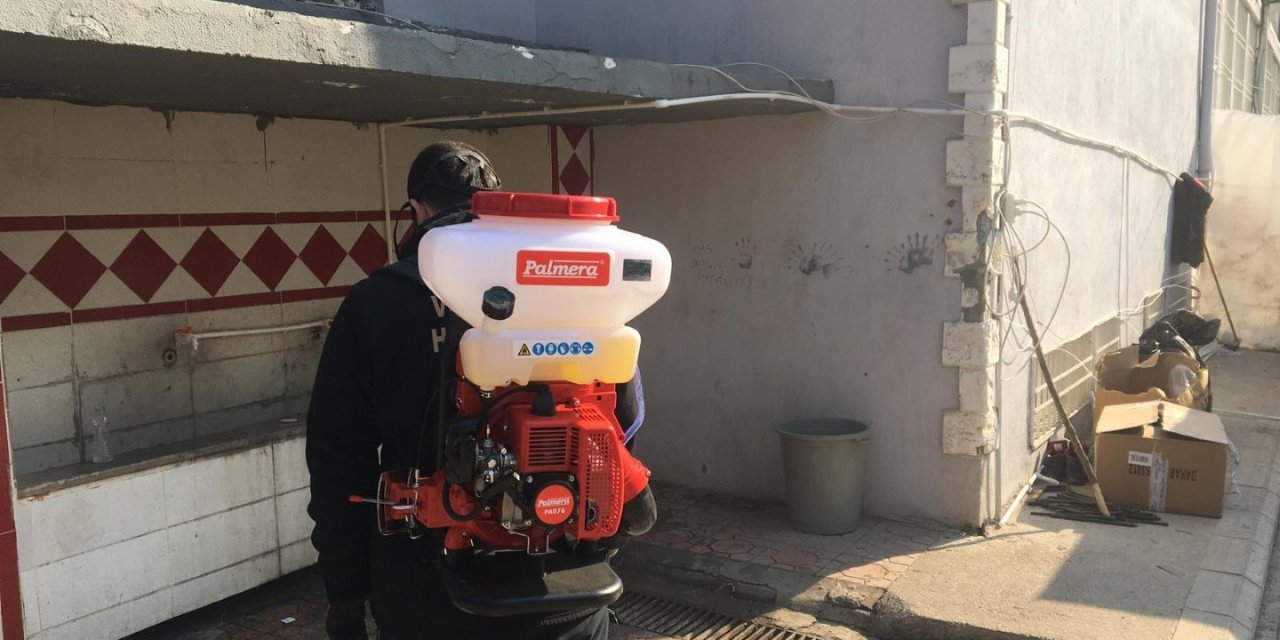 Kocaeli Büyükşehir, deprem bölgesinde salgın riskine karşı önlem alıyor