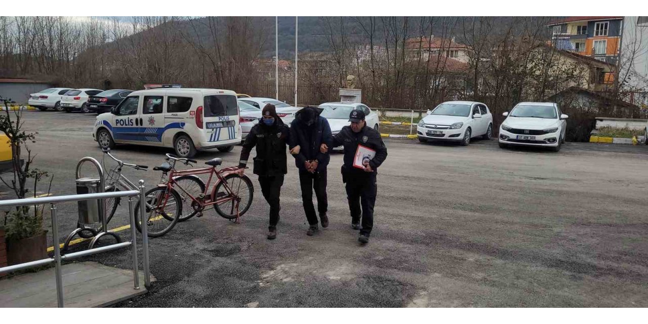 Oto teyp hırsızı parmak izinden yakalandı