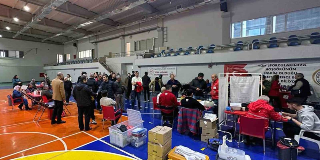 Ortaca’da depremzedeler için kan bağışı