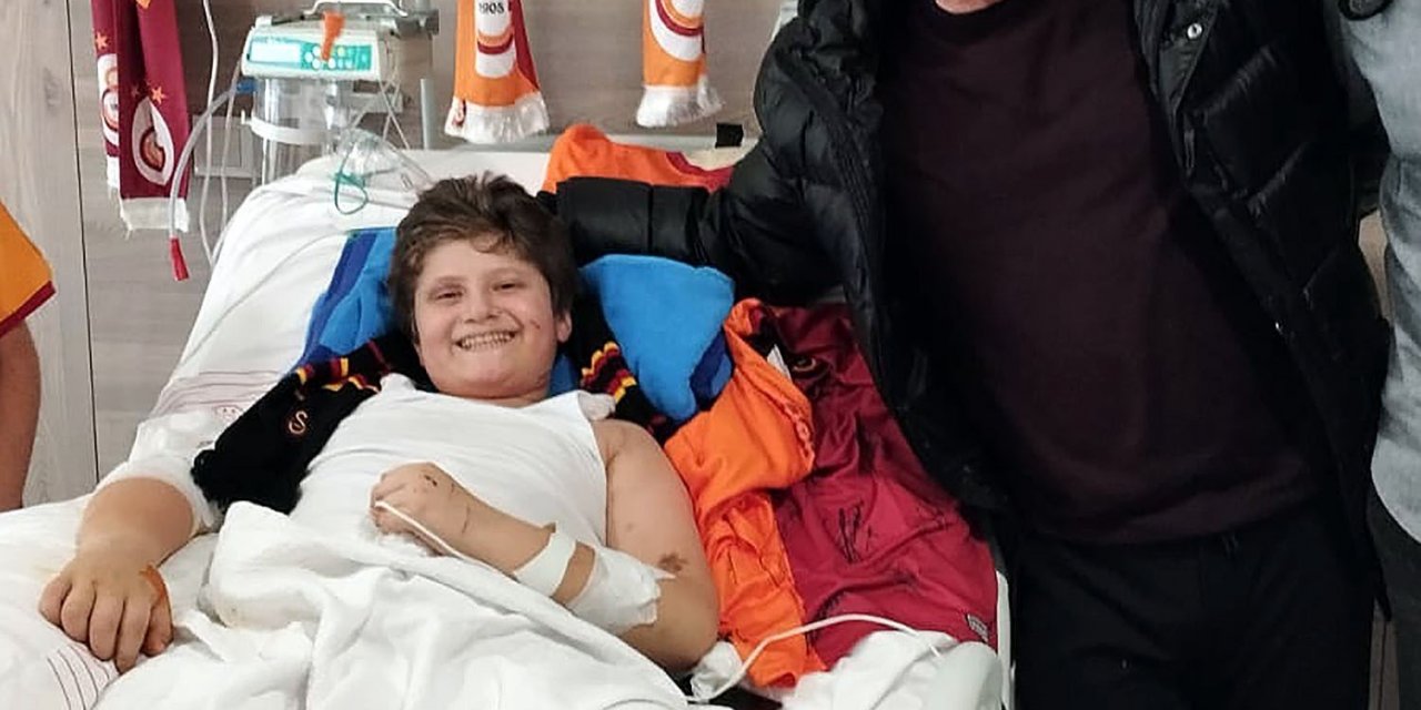 Tanju Çolak, depremzede Cihan Emir Parlak ile bir araya geldi