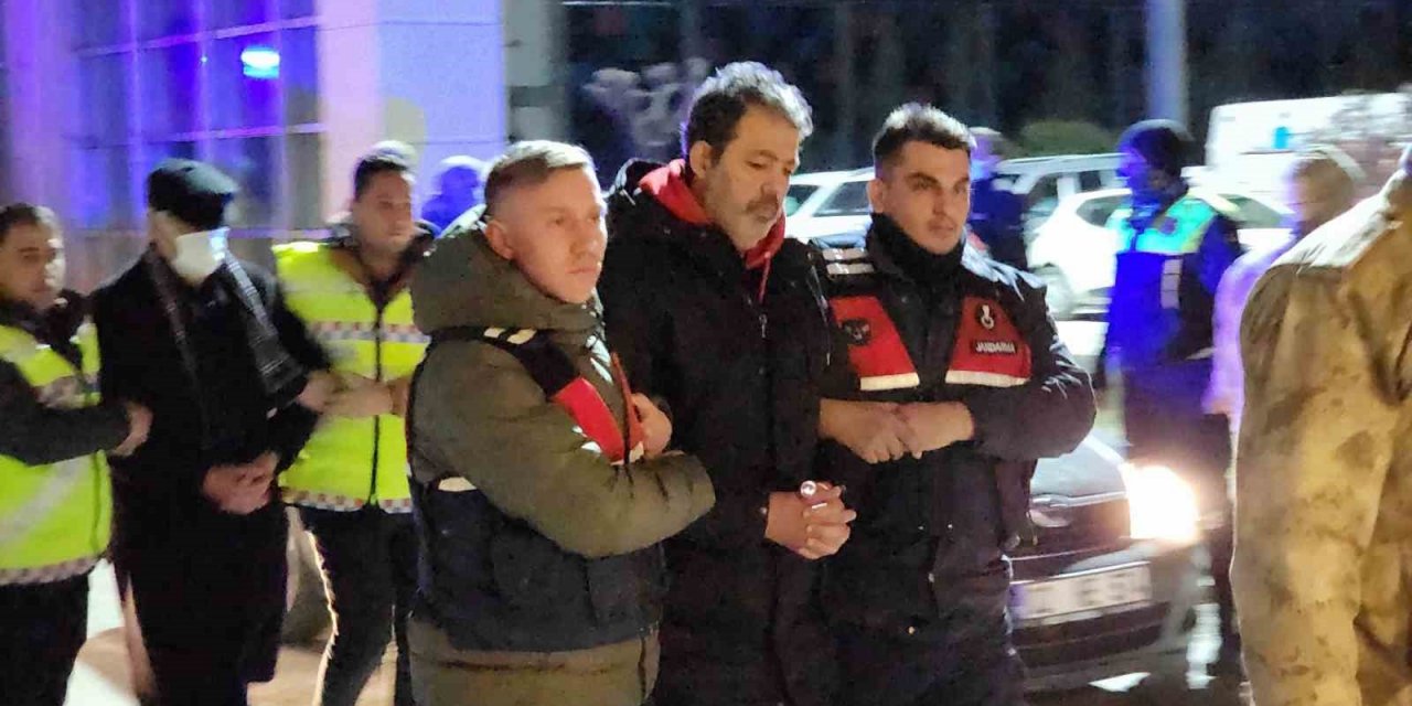 120 kişiye mezar olan otelin sahibi ve oğlu sağlık kontrolü için hastaneye getirildi