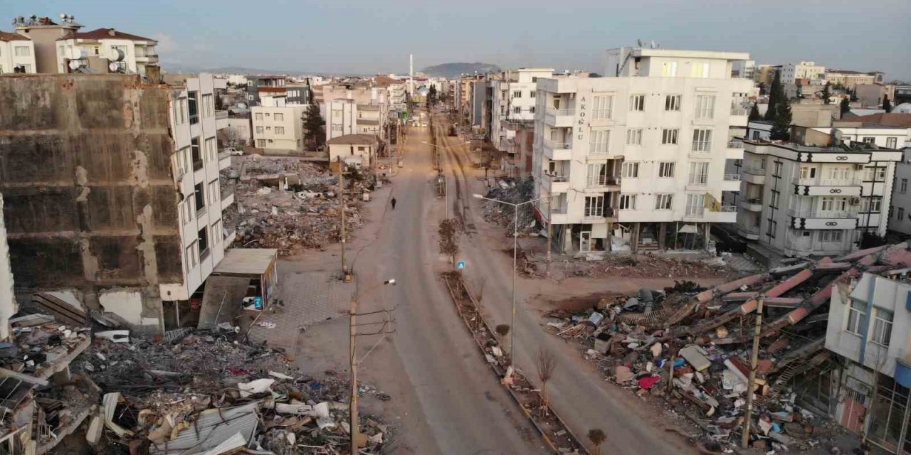 Havadan çekilen görüntüler Adıyaman’daki felaketin büyüklüğünü gözler önüne serdi