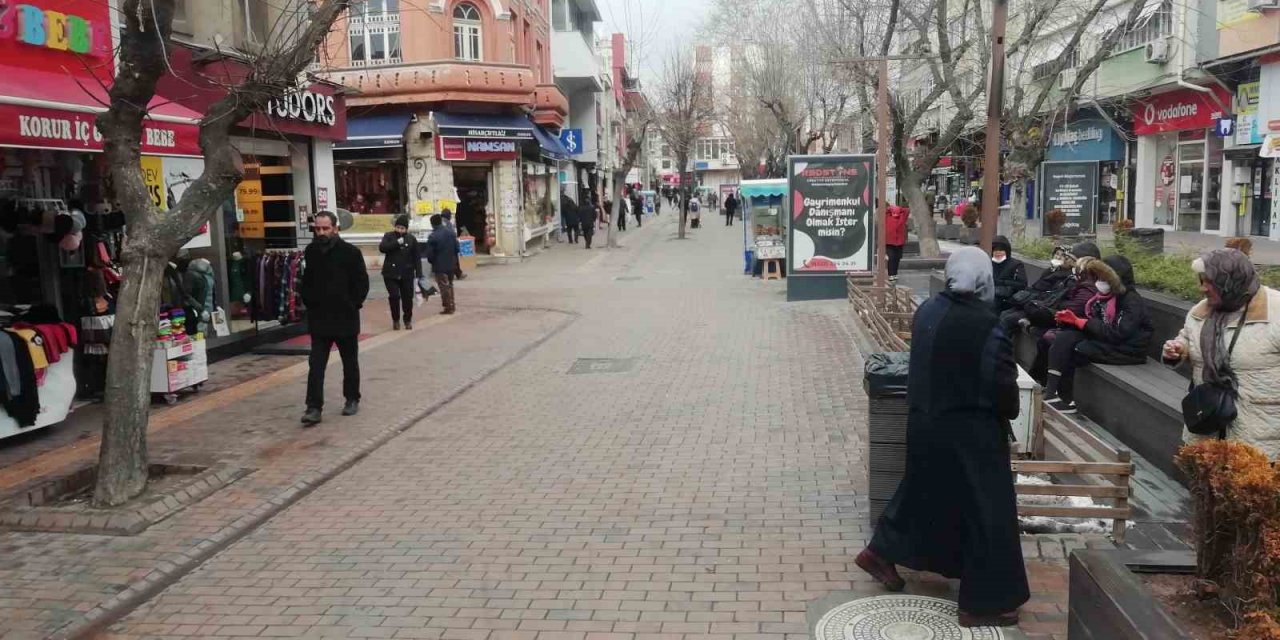 Havalar soğuyunca çarşı boş kaldı