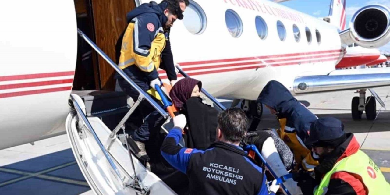 Kocaeli Büyükşehir’in ambulansları depremzedelerin hizmetinde