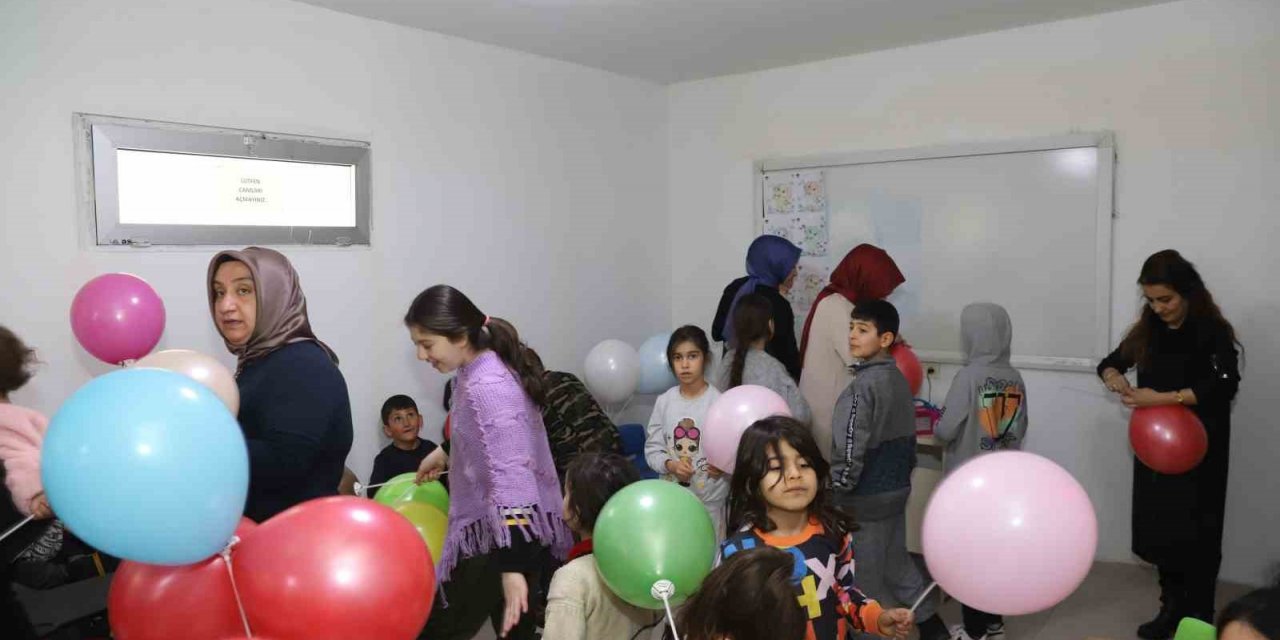 Kayseri Büyükşehir’in depremzedelere manevi desteği sürüyor