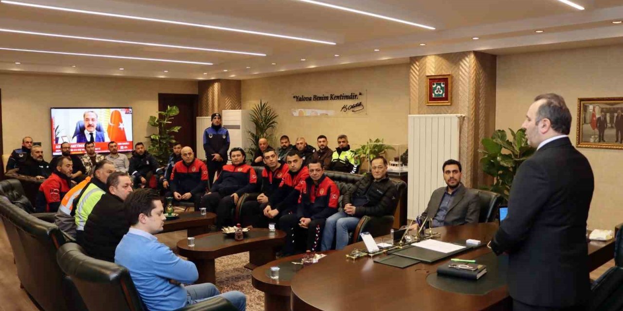 Yalova Belediyesi’nin ilk arama kurtarma ekibi geri döndü