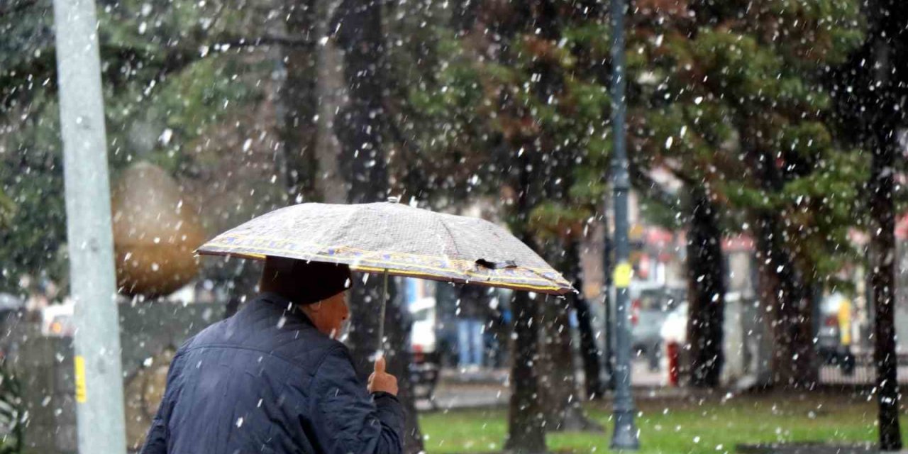Soğuk hava ve kar yağışı Samsun’da etkili oluyor