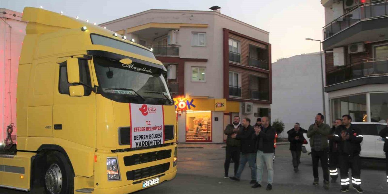 Efeler, depremin yaralarını sarmaya devam ediyor