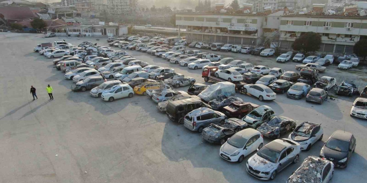 Toplu araç mezarlığı havadan böyle görüntülendi