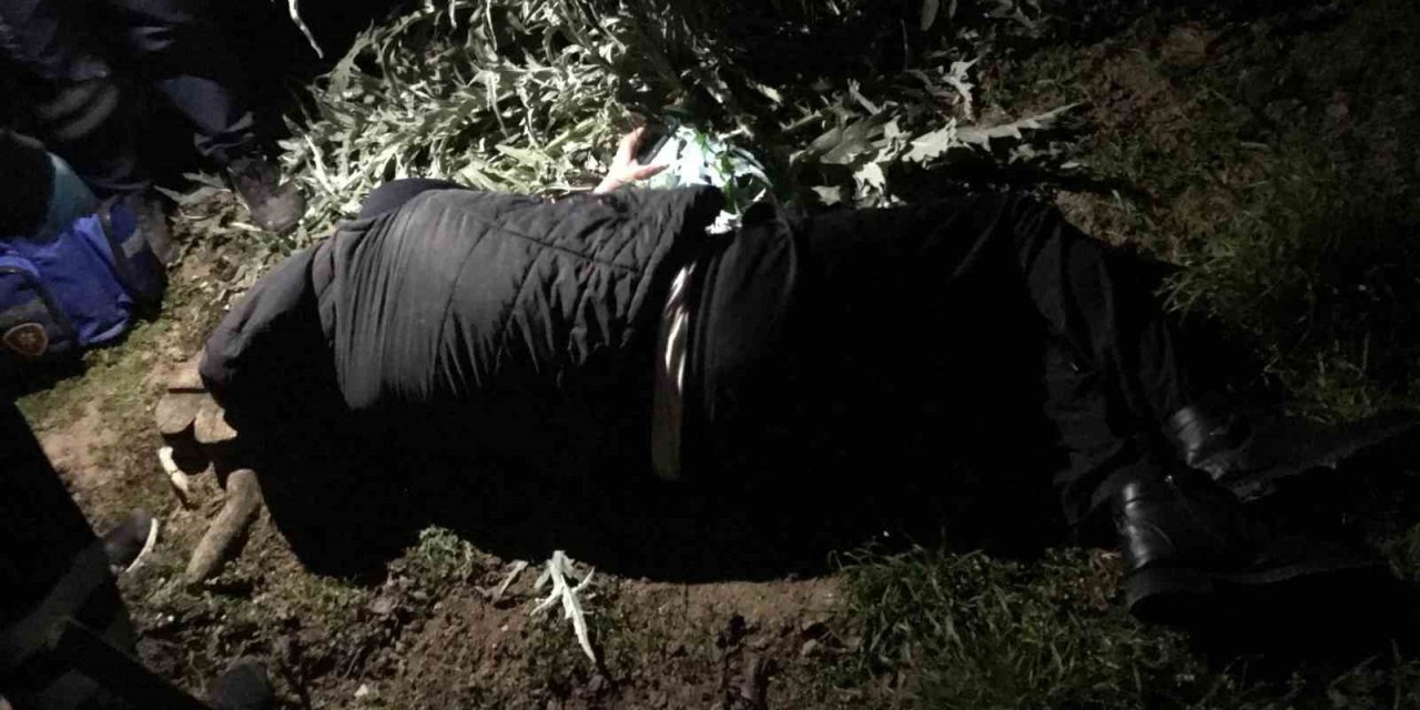 Yüksekten düşen alkollü şahıs ekipten özür diledi