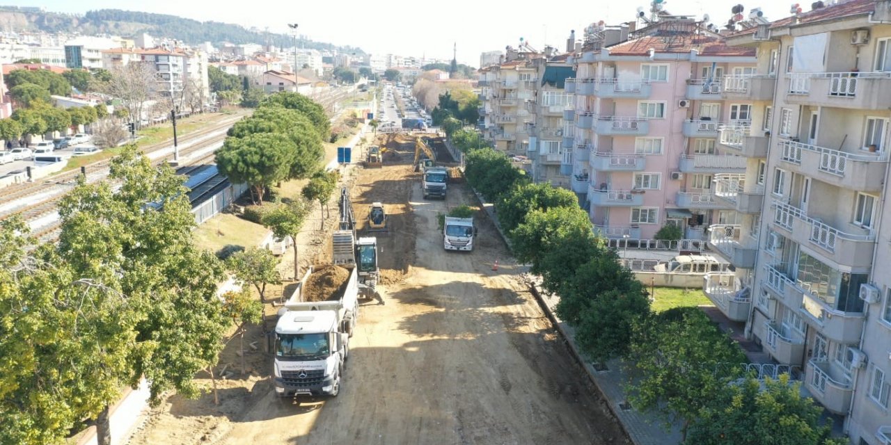 Aydın Büyükşehir Belediyesi yol çalışmalarını sürdürüyor